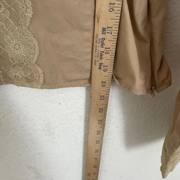 Andrew & Co Women’s Blouse L Tan Lace-Up Long Sleeve Victorian Romantic Cotton - Picture 5 of 10